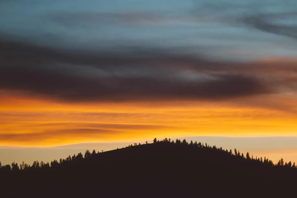 The same sunset image cropped slightly, so the corner badge is gone and the picture looks unchanged