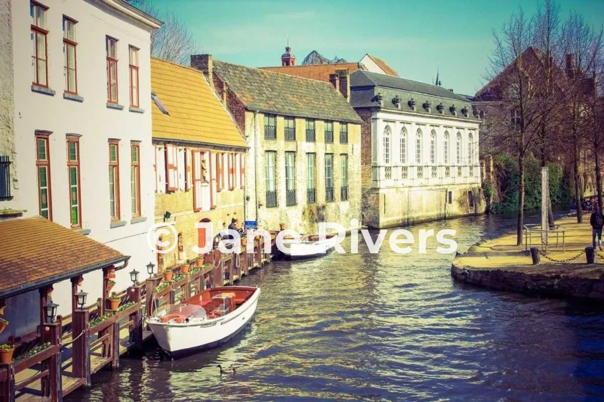 The same canal scene with a bold sans-serif watermark that is easy to read
