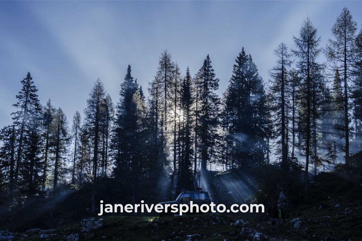 The same photo with the shorter, larger watermark janeriversphoto.com
