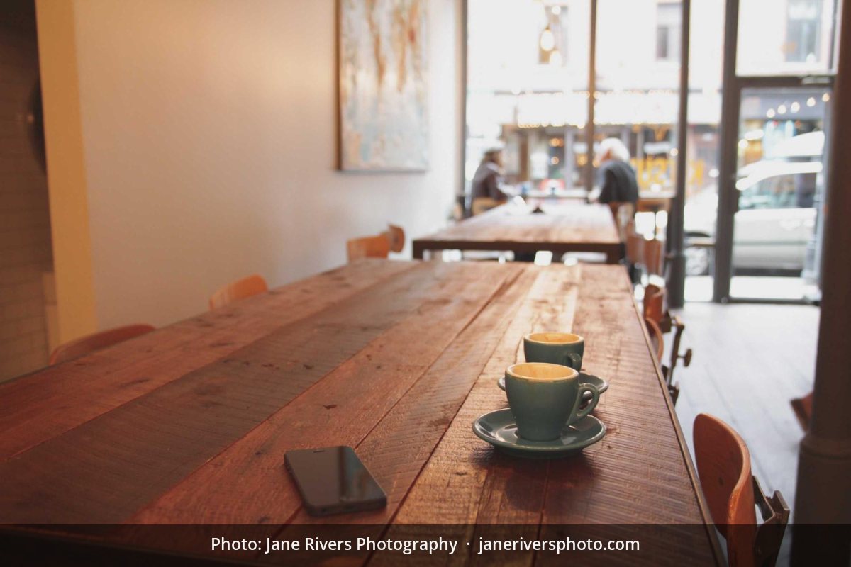The same table with a slim credit band at the bottom reading Photo: Jane Rivers Photography